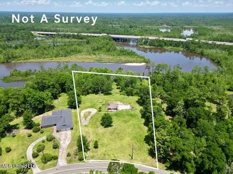 11081 Shorecrest Rd, Biloxi, MS 39532 photo 3
