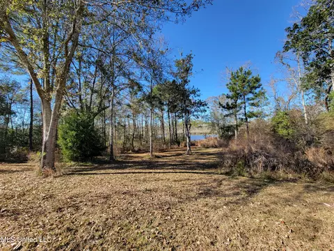 11081 Shorecrest Rd, Biloxi, MS 39532 photo 8