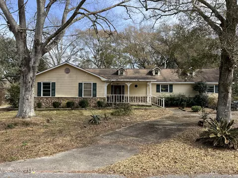 9416 Windrow Pl, Moss Point, MS 39562