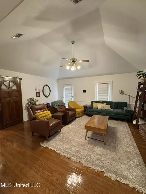 512 Brookstone Cir, Madison, MS 39110 photo 2