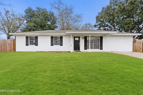 11062 Klein Rd, Gulfport, MS 39503