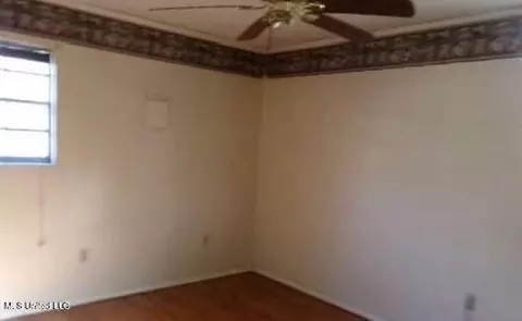 1306 E Sycamore Rd, Picayune, MS 39466 photo 7