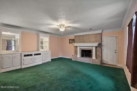 Living - 1227 Deerfield Ln, Jackson, MS 39211 photo 6 of 7