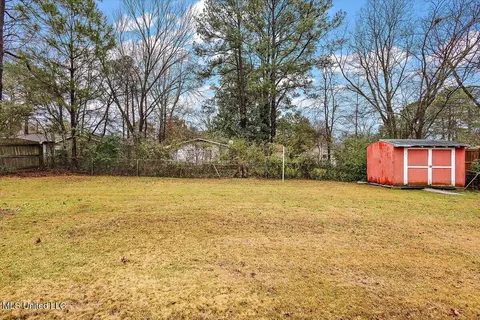 Exterior - 1227 Deerfield Ln, Jackson, MS 39211 photo 7 of 7