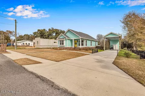 135 Dearman Ave, Long Beach, MS 39560 photo 3