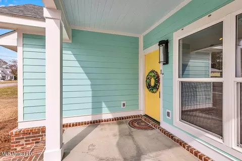 135 Dearman Ave, Long Beach, MS 39560 photo 4