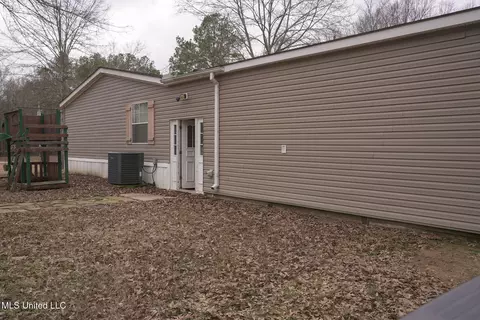2720 Old Jackson Rd, Terry, MS 39170 photo 4