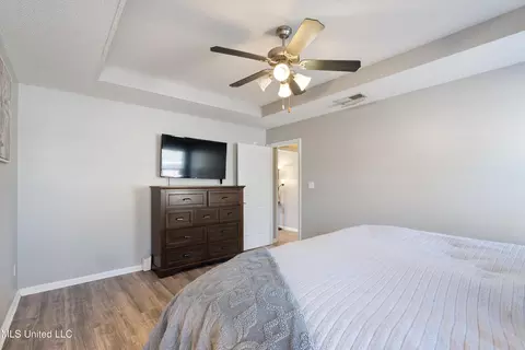Bedroom - 1016 Deer Creek Dr, Hernando, MS 38632 photo 2 of 6