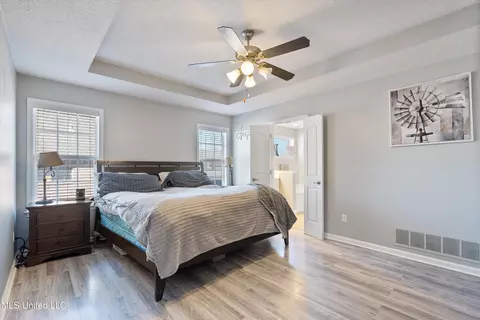 Bedroom - 1016 Deer Creek Dr, Hernando, MS 38632 photo 1 of 6