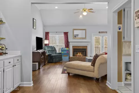 102 Sawgrass Cv Cv, Canton, MS 39046 photo 2