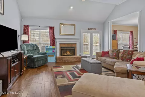 102 Sawgrass Cv Cv, Canton, MS 39046 photo 4