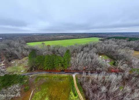 73 Valley Dr, Byhalia, MS 38611