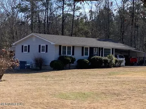 244 Saddle Club Rd, Holly Springs, MS 38635