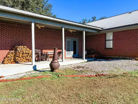 Exterior - 21 Cozy Corner Rd, Wiggins, MS 39577 photo 2 of 5