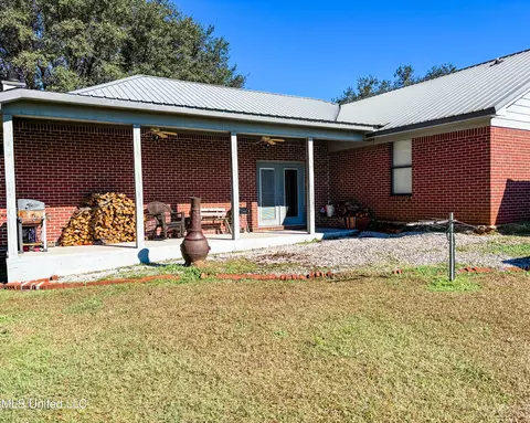 Exterior - 21 Cozy Corner Rd, Wiggins, MS 39577 photo 3 of 5