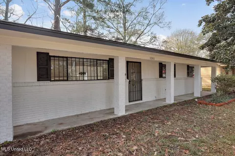 1311 Sharon Dr, Jackson, MS 39204 photo 4