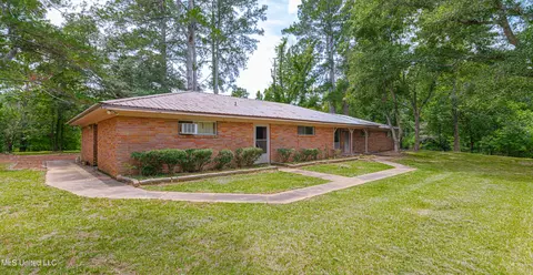 1965 Mcraven Rd, Clinton, MS 39056