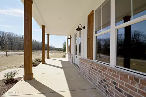 8229 Milne Way, Hernando, MS 38632 photo 2