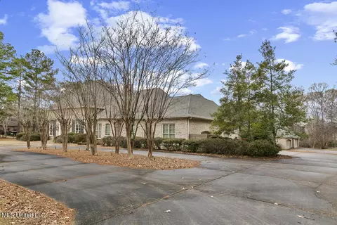 Exterior - 118 Chantilly Dr, Madison, MS 39110 photo 3 of 11