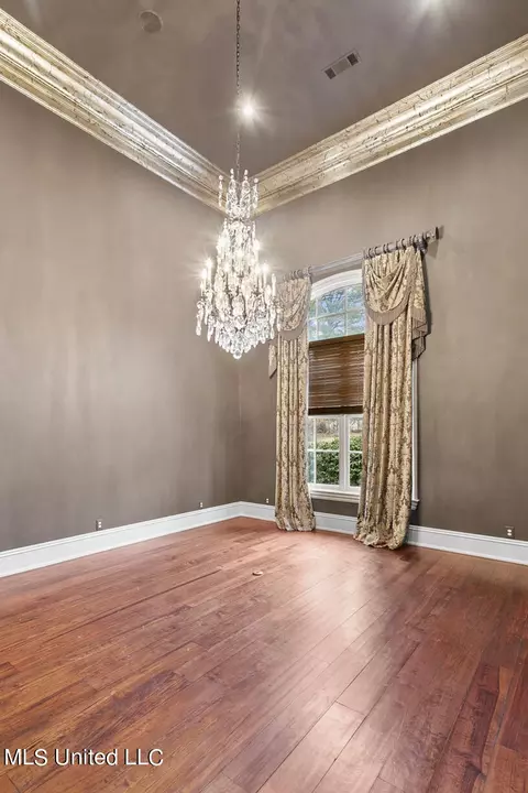 Dining - 118 Chantilly Dr, Madison, MS 39110 photo 1 of 3
