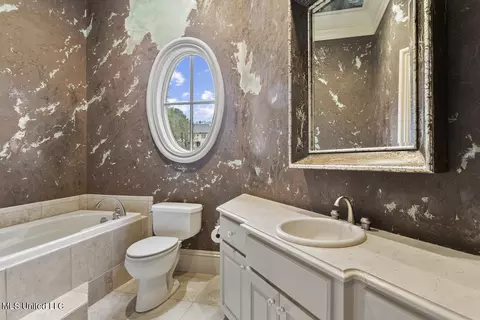 Bath - 118 Chantilly Dr, Madison, MS 39110 photo 6 of 12