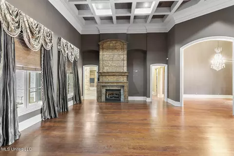 Living - 118 Chantilly Dr, Madison, MS 39110 photo 2 of 6