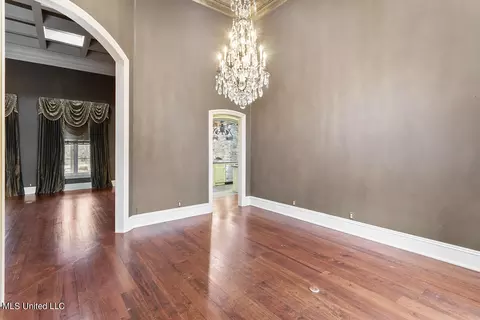 Dining - 118 Chantilly Dr, Madison, MS 39110 photo 2 of 3
