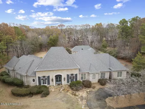Exterior - 118 Chantilly Dr, Madison, MS 39110 photo 4 of 11