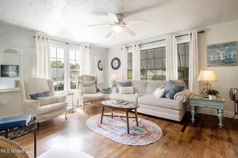 Living - 2003 W 2nd St, Long Beach, MS 39560 photo 1 of 3