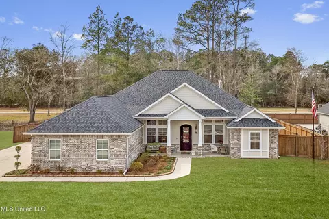 13389 Forest Ridge Dr, Gulfport, MS 39503