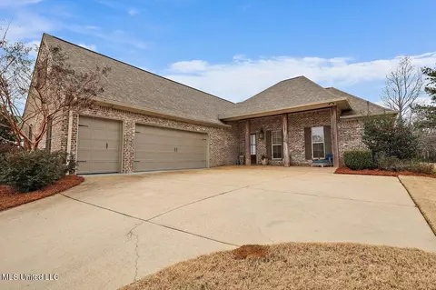 145 Greenway Ln, Madison, MS 39110