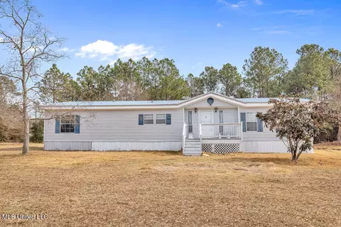8422 Mystic Cir, Pass Christian, MS 39571