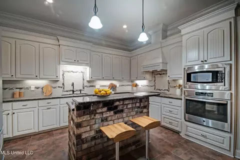 Kitchen - 113 Buckhead Dr, Madison, MS 39110 photo 1 of 4