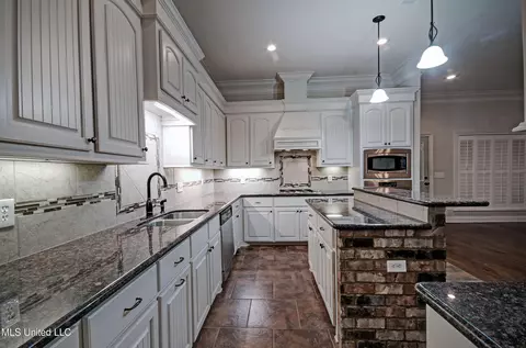 Kitchen - 113 Buckhead Dr, Madison, MS 39110 photo 4 of 4