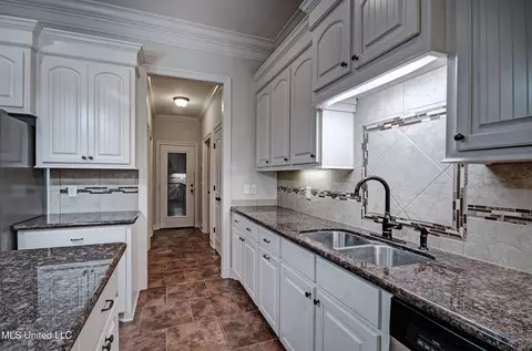 Entry Way - 113 Buckhead Dr, Madison, MS 39110 photo 1 of 1