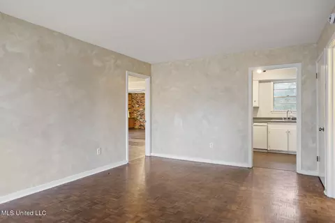 Living - 1312 Springdale Dr, Jackson, MS 39211 photo 1 of 6