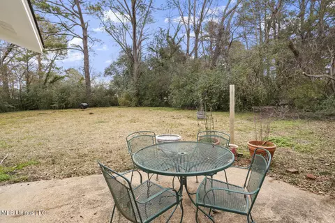 Exterior - 1312 Springdale Dr, Jackson, MS 39211 photo 2 of 3