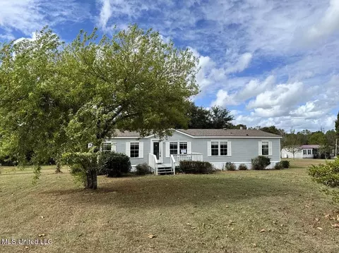 15479 Finley Dr, Gulfport, MS 39503