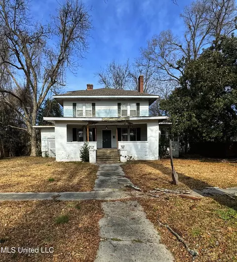 511 W 2nd St, Clarksdale, MS 38614