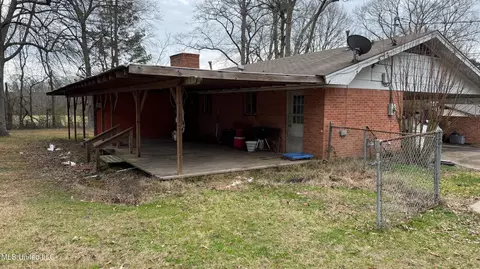 119 N Pine Ridge Dr, Forest, MS 39074 photo 3