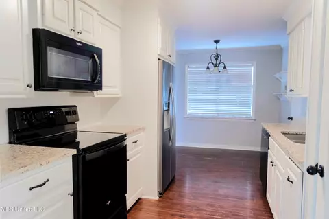Kitchen - 43 Quail Ln, Brandon, MS 39042 photo 2 of 4
