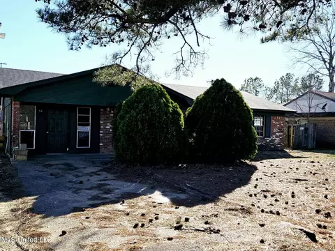 Exterior - 2615 Pine Circle Dr, Pearl, MS 39208 photo 2 of 2