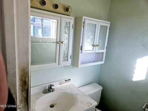 Bath - 2615 Pine Circle Dr, Pearl, MS 39208 photo 3 of 3