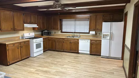 Other - 130 W Sedgwick Ct, Jackson, MS 39211 photo 1 of 5