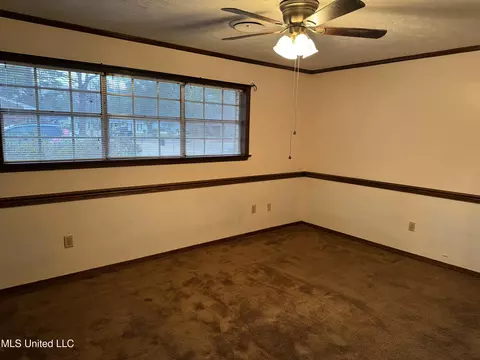 Living - 130 W Sedgwick Ct, Jackson, MS 39211 photo 1 of 1