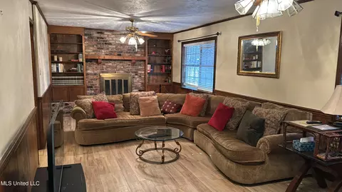 Other - 130 W Sedgwick Ct, Jackson, MS 39211 photo 2 of 5