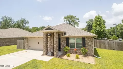 160 Rosie Dr, Long Beach, MS 39560