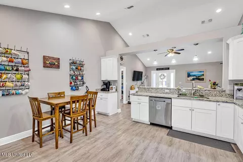 Kitchen - 53 Summit View Dr, Perkinston, MS 39573 photo 4 of 4