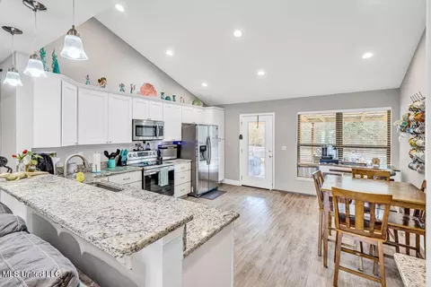 Kitchen - 53 Summit View Dr, Perkinston, MS 39573 photo 1 of 4