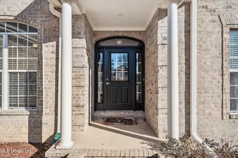 Entry Way - 433 Moore Loop, Byhalia, MS 38611 photo 1 of 5